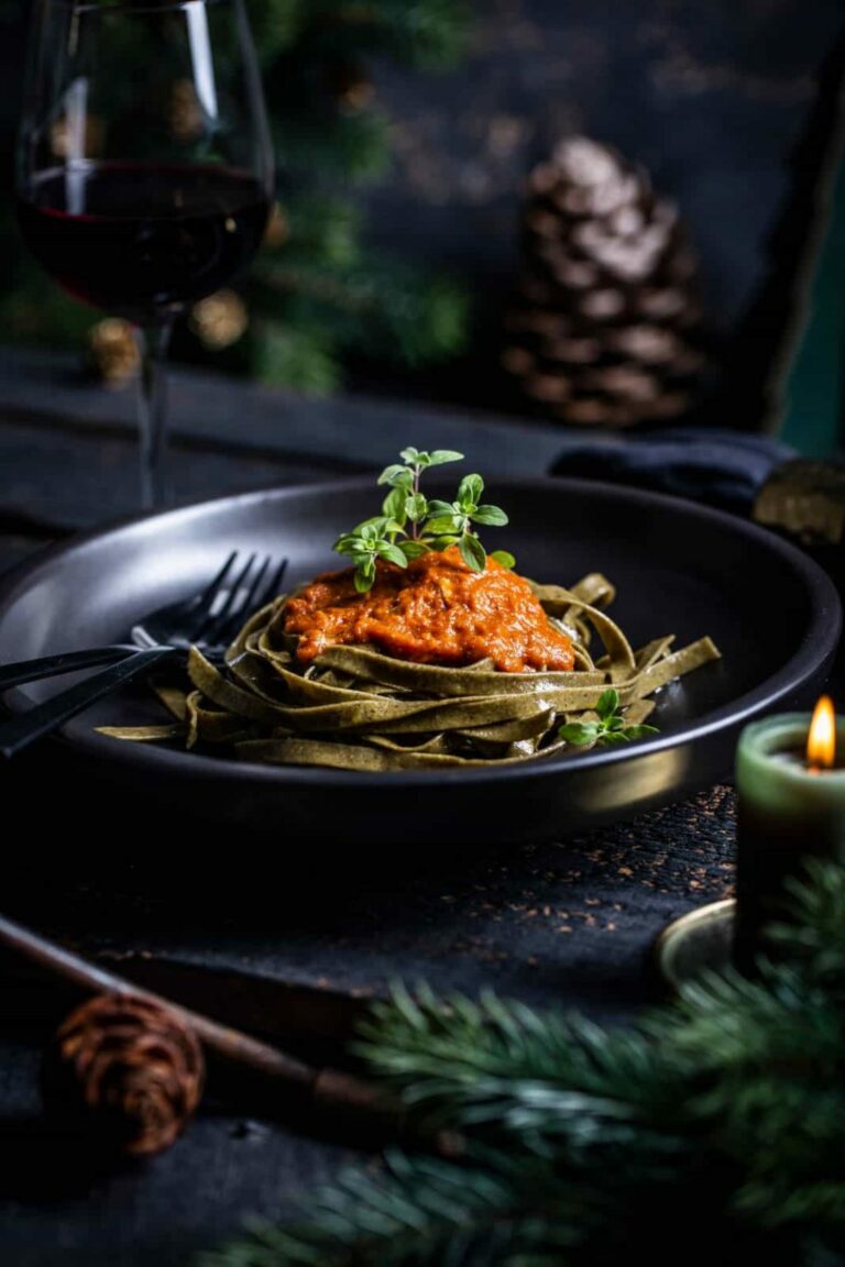 Tagliatelle mit Gin Tomaten-Sugo