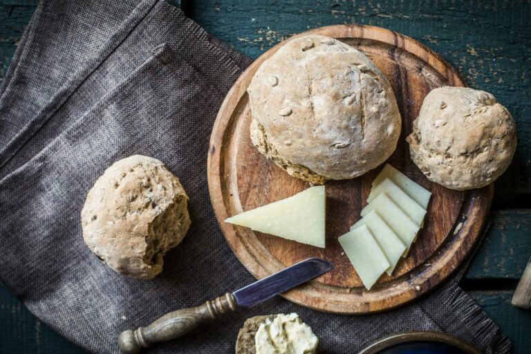 Berberitzen-Vollkornbrötchen