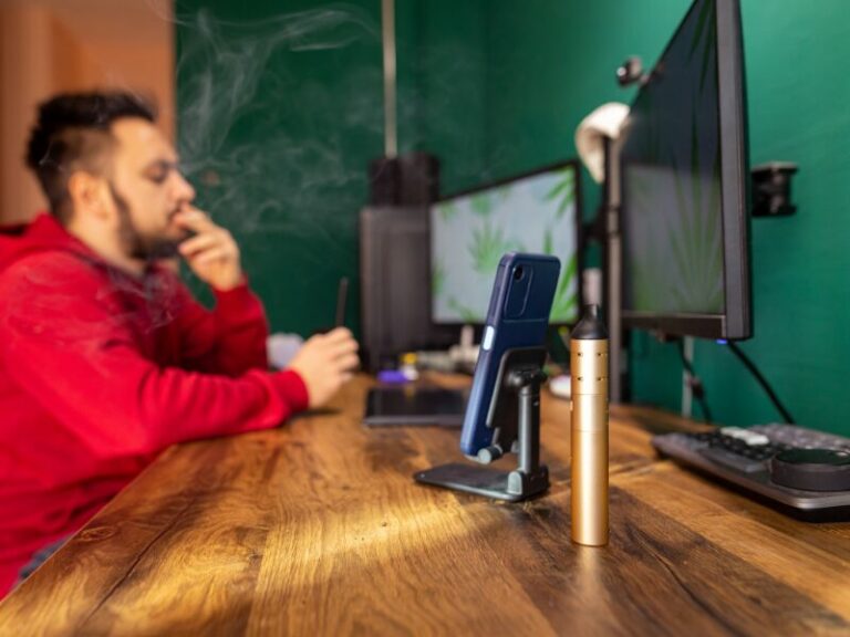 Kiffen am Arbeitsplatz. Ist das jetzt erlaubt?