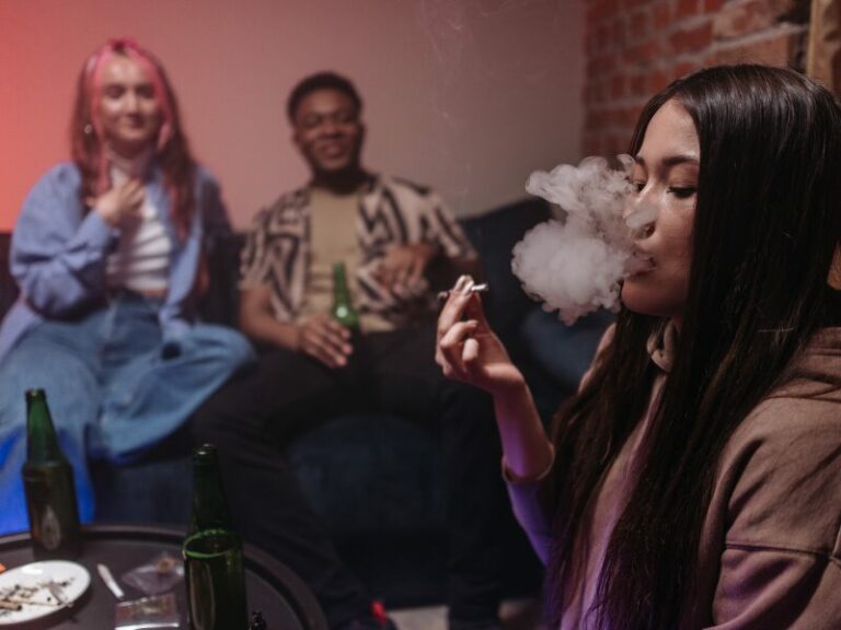 Erhöhtes Herz-Krankheitsrisiko durch Cannabis bei Frauen