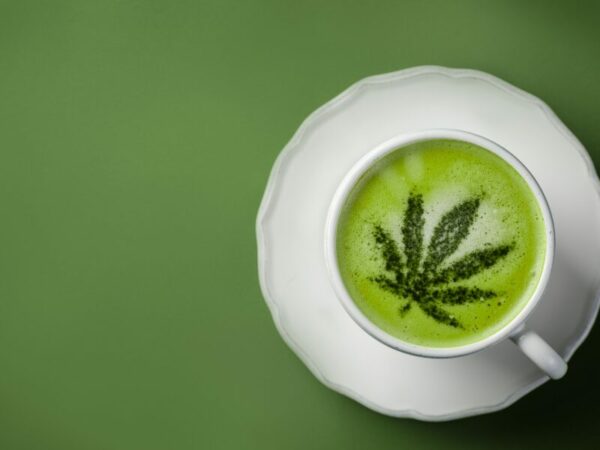 Cannabistee aus Cannabis Zucker herstellen