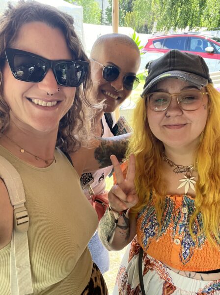 Mila mit Lisa von Hazefly und Maaama Ganja