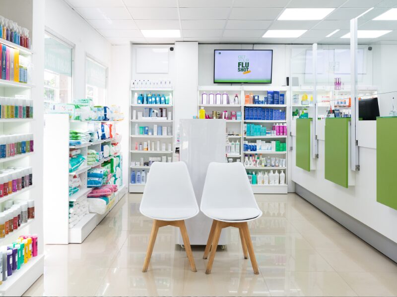 Die Grünhorn Apotheke ist eine der bekanntesten Apotheken im Zusammenhang mit Cannabis. Eine CDU Politikerin war zu Besuch.
