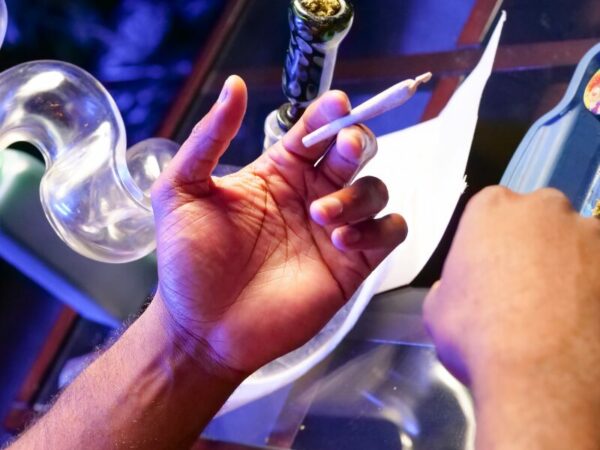 Der Cannabiskonsum in Deutschland ist gesunken, seit der Teillegalisierung. Sowohl bei Jugendlichen, als auch bei Erwachsenen.