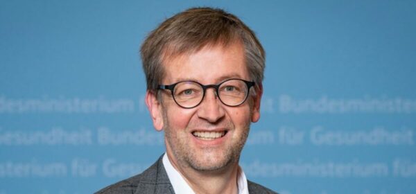 Burhard Blienert beim Cannabis-Verband. Foto © BMG / Thomas Ecke