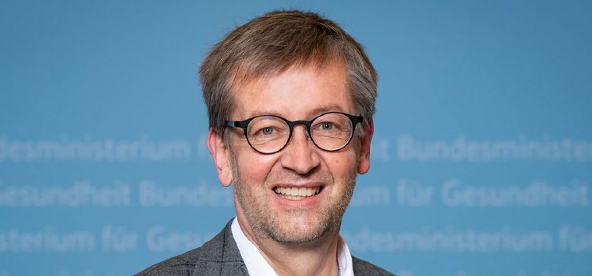 Burhard Blienert beim Cannabis-Verband. Foto © BMG / Thomas Ecke