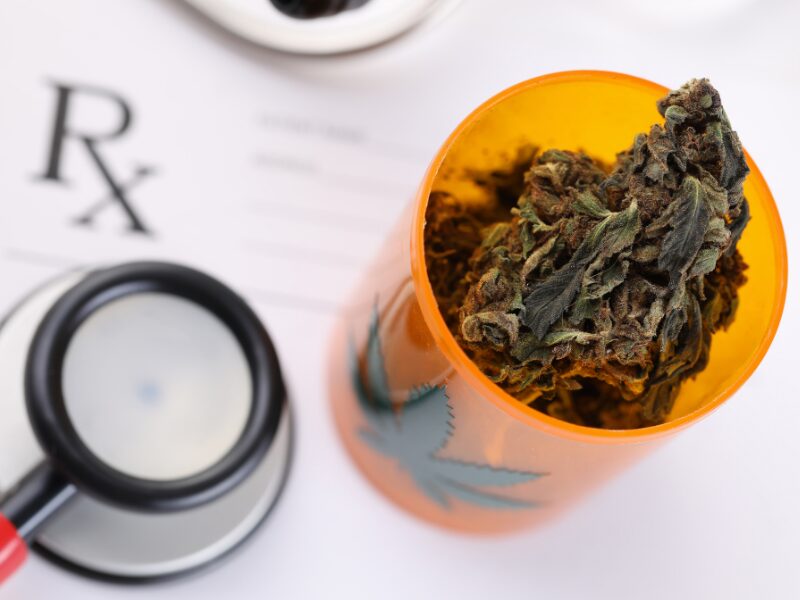 Opioidvergiftung in Verbindung mit Cannabis reduziert.